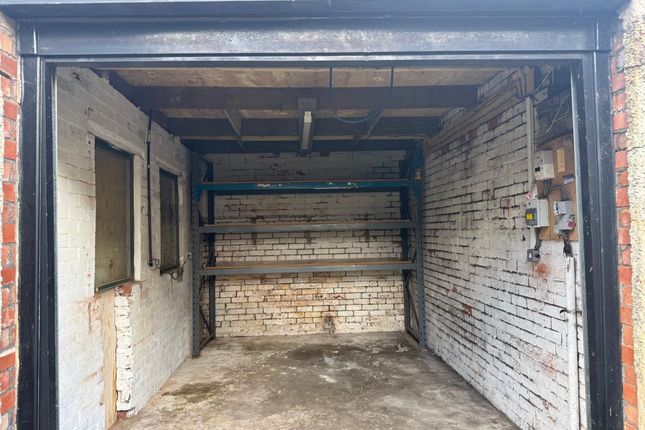 Garage, Toftwood Road, Sheffield photo 2