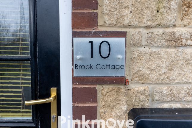 10, Old Castle Close, Newport photo 2