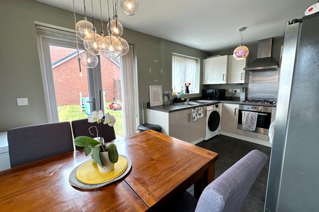 2, Constantine Way, Bilston photo 4
