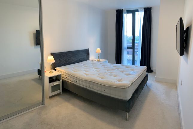 Thumbnail Flat to rent in Fairfield Avenue, Staines