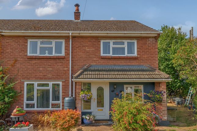 8, Vicarage Road, Kidderminster photo 2