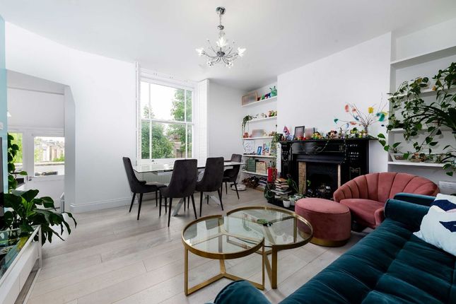 Flat 3, 25, Hillmarton Road, London photo 2
