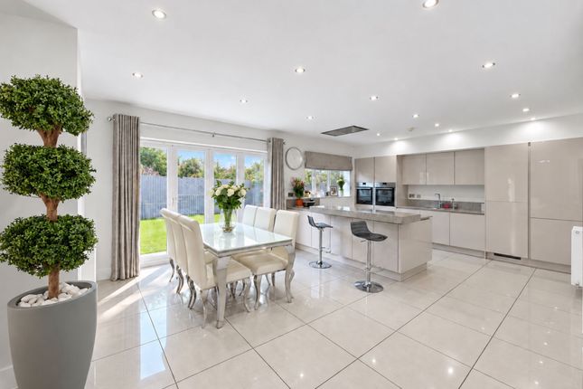 10 Oakgrove Gardens, Liverpool photo 2