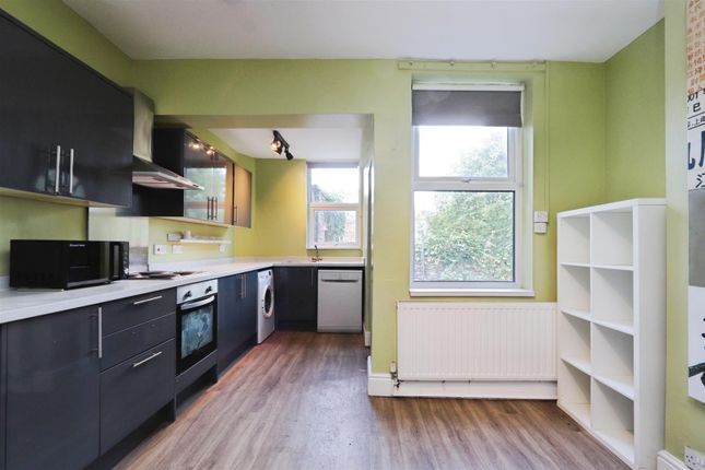 30, Hunter House Road, Sheffield photo 4