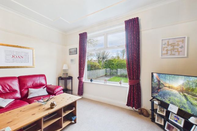 12, Hazelmere Avenue, Bingley photo 3