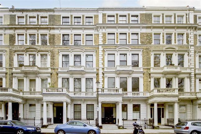 Thumbnail Flat for sale in Courtfield Gardens, London