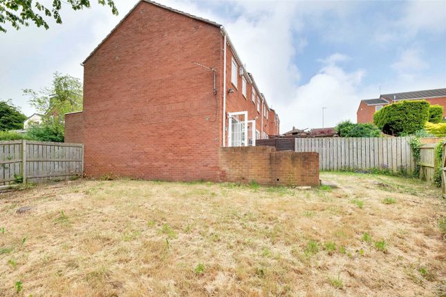 12 Heathwood Avenue, Newcastle Upon Tyne photo 4
