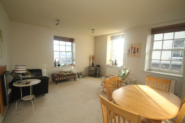 Flat, 1, The Stone House, Castlegate, North Yorkshire photo 2