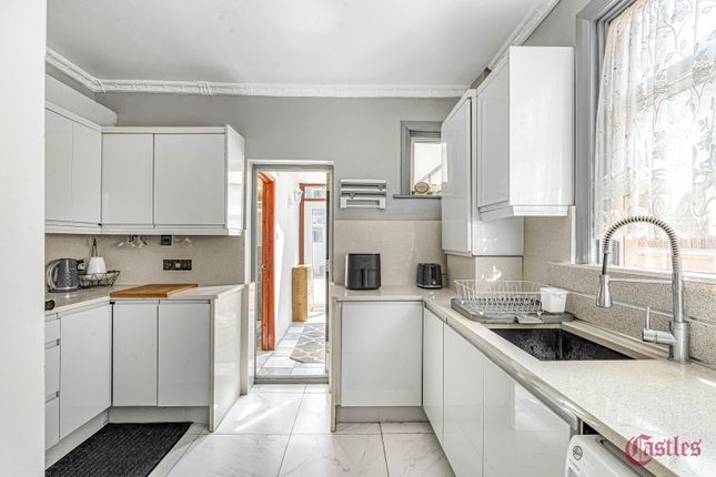 66, Lea Bridge Road, London photo 4
