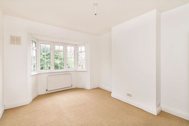 Flat 2, Braeside Court, Forest Hill Road, London photo 2