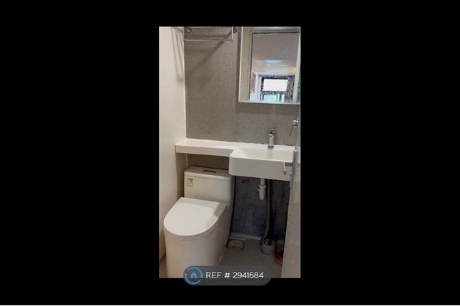 One Spacious EnSuite Bedroom, Moy Road, Cardiff photo 2