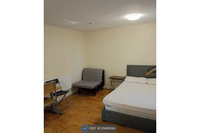 Ellesmere Road, London photo 2