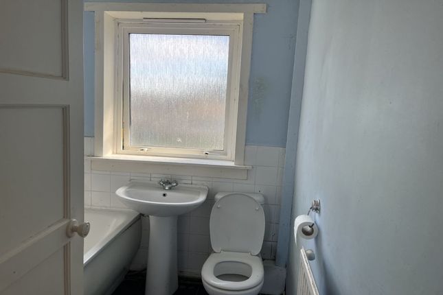 8, Kincaig Crescent, Maybole, Ayrshire photo 5