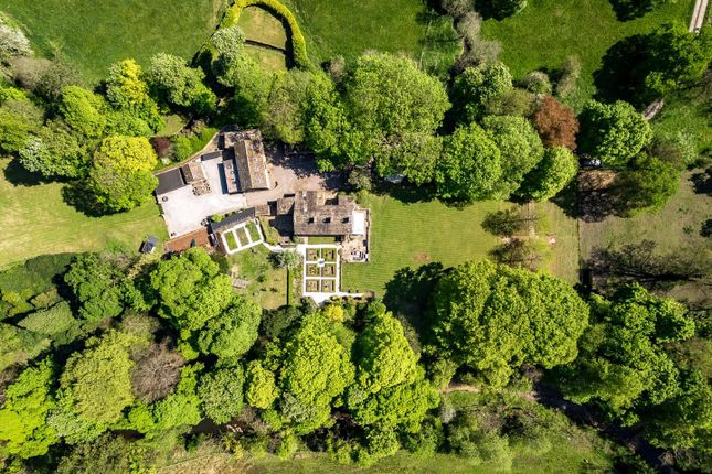 Thumbnail Farmhouse for sale in Royle, Burnley