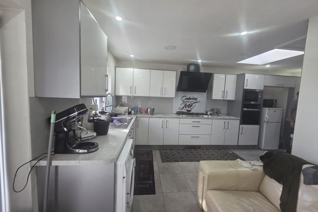 138, Clements Road, Birmingham photo 4