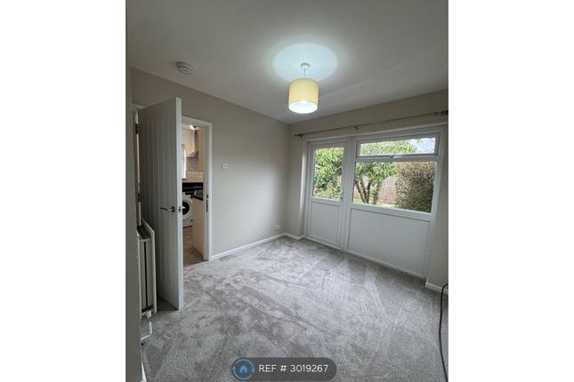 Westbourne Close, Worcester photo 5