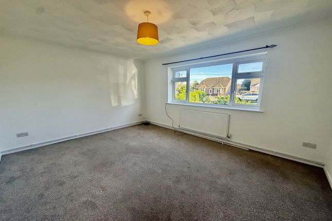 3, St. Philips Court, Worthing Road, Wick, Littlehampton photo 2