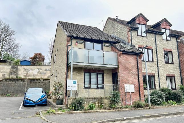 Thumbnail Flat for sale in Station Road, Calne