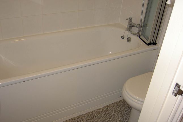 27, Cheltenham Road, Southend On Sea photo 3