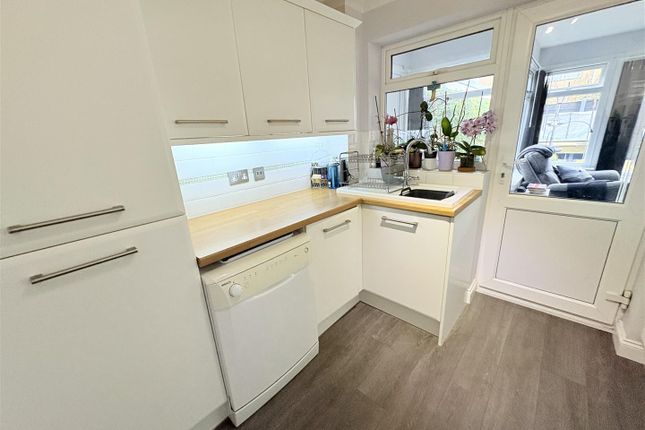 50, Nursery Lane, Fareham photo 3