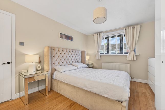 68 Springwood, Cardiff, South Glamorgan photo 5
