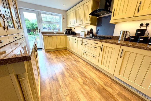 5, Bodycote Close, Leicester photo 3