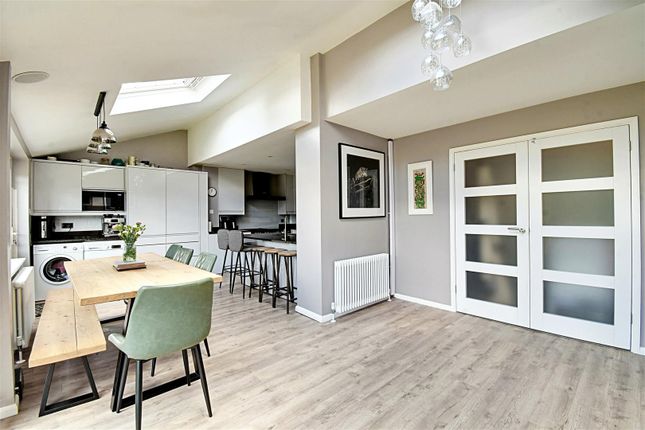 59, Lodge Close, Bengeo photo 2