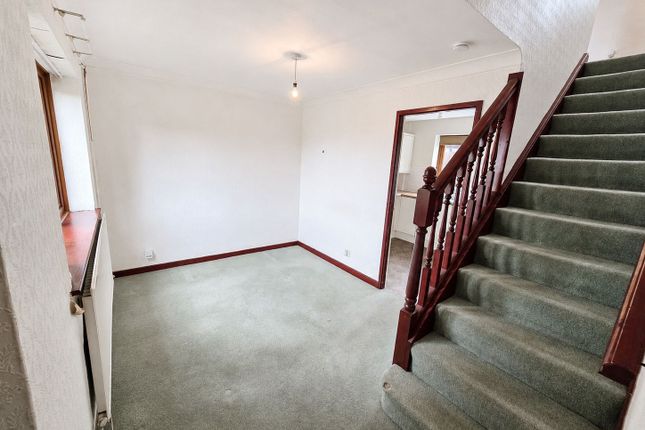 29, Marlborough, Skelmersdale photo 4
