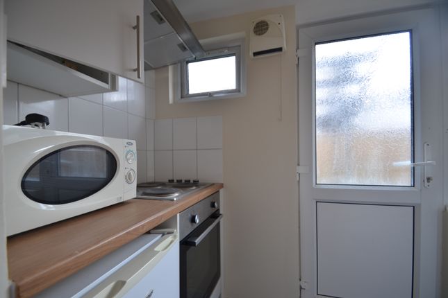 9b, Station Road, Ashford photo 3