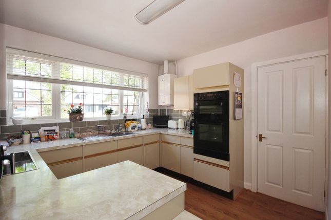 Bungalow for sale in Telford Avenue, Leamington Spa, Warwickshire