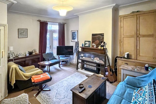 64, Sandhurst Road, Birmingham photo 3