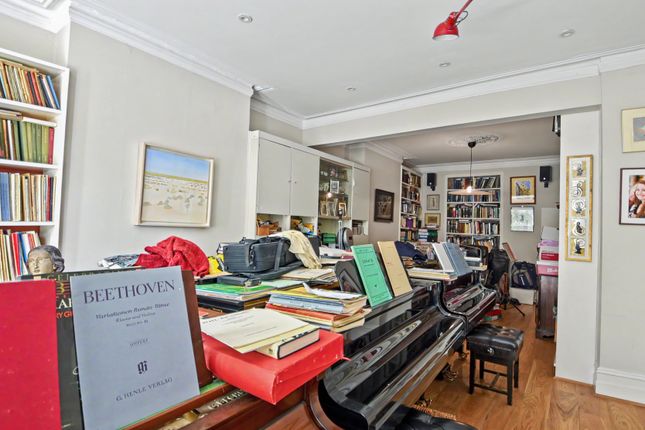 50, Lady Somerset Road, Kentish Town, London photo 4