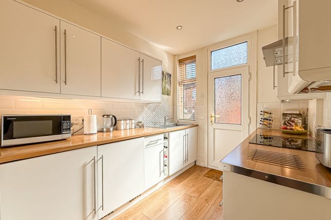 203 Woodchurch Road, Birkenhead photo 2