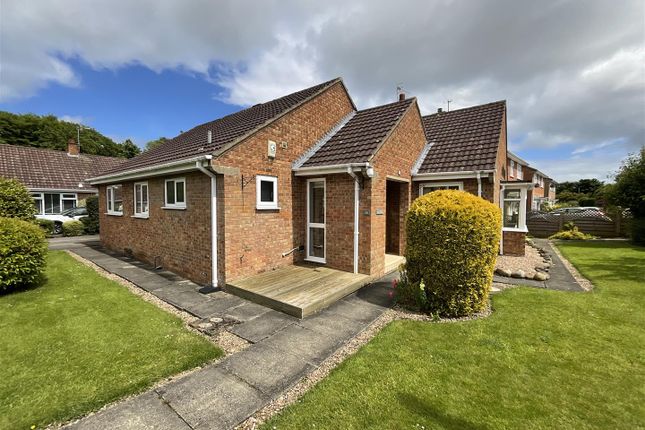 Thumbnail Bungalow for sale in Hay Brow Crescent, Scalby, Scarborough