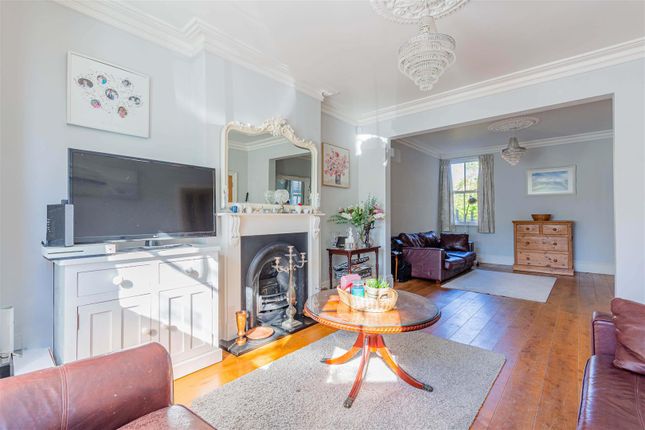 19, Witham Road, Isleworth photo 3