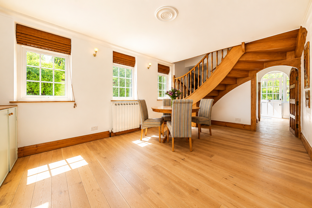 Auckland House, 409, Harlington Road, Hillingdon photo 3