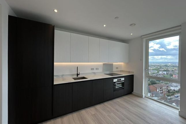 Silverleaf House, 1 Heartwood Boulevard, LONDON photo 3