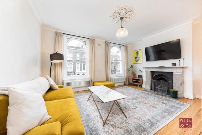 Flat for sale in Dunlace Road, London