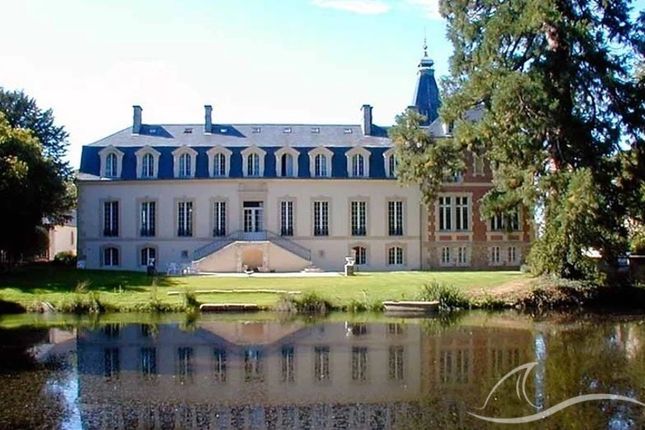 Thumbnail Property for sale in Chartres, Eure-Et-Loir, 28000, France