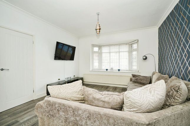 15, Glynrene Drive, Manchester photo 2