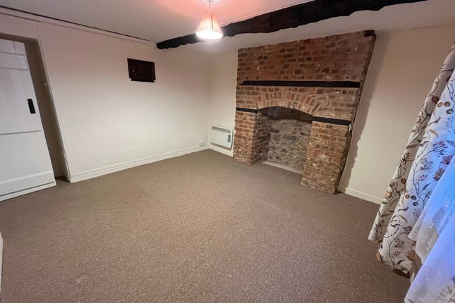 Basement Flat, 28 St Peter Street, Tiverton, Tiverton photo 5