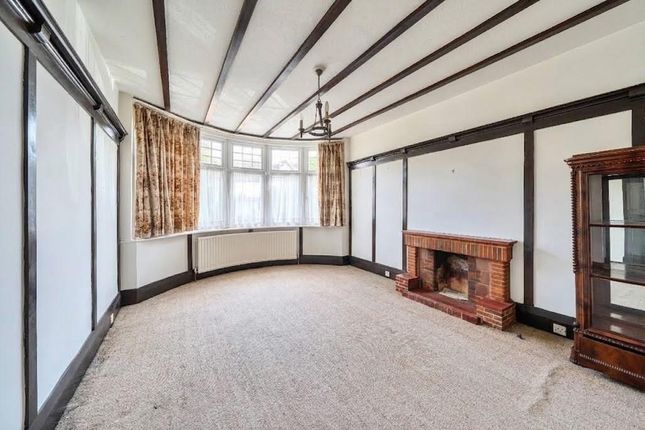 8, Lawrence Court, Mill Hill, NW7, London photo 4