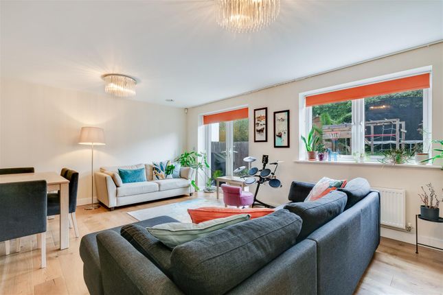 Meadow View Road 14-1.Jpg