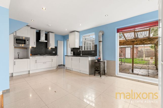6 Brenley Close, Mitcham photo 2