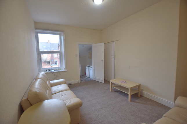 Flat to rent in Simonside Terrace, Heaton, Heaton, Tyne And Wear