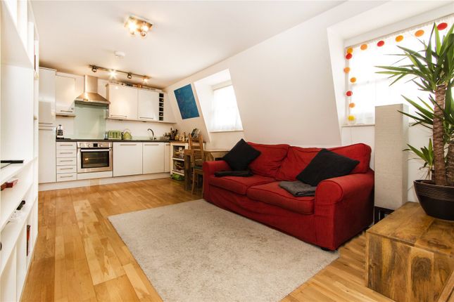 Flat for sale in Coopersale Road, London