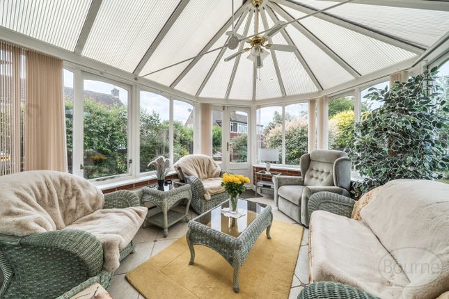 1, Weywood Lane, Farnham photo 4