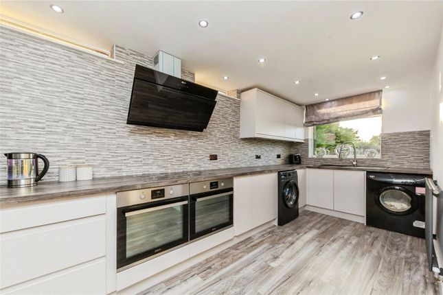 2, Greendale Drive, Cheshire photo 3