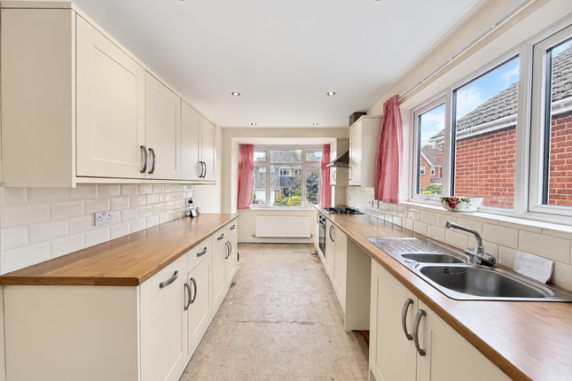 68, Redwood Road, Stourbridge photo 2