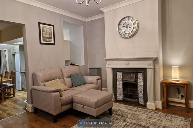 Clarence Road, Fleet photo 3